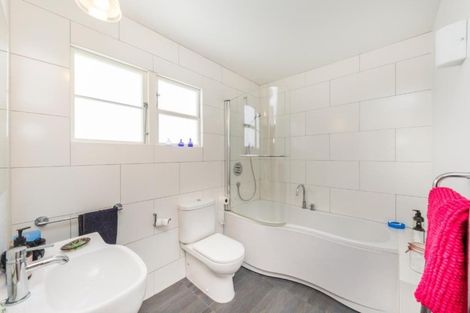 Photo of property in 71 Jickell Street, Hokowhitu, Palmerston North, 4410