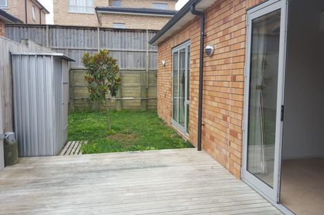 Photo of property in 13 Horizon View Road, Oteha, Auckland, 0632