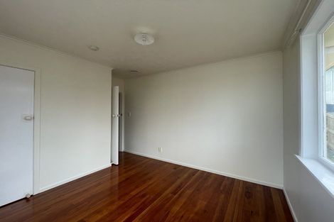Photo of property in 2/42 Bruce Road, Glenfield, Auckland, 0629