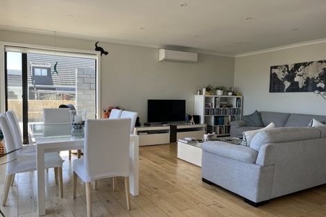 Photo of property in 55 Marine Parade, Paraparaumu Beach, Paraparaumu, 5032