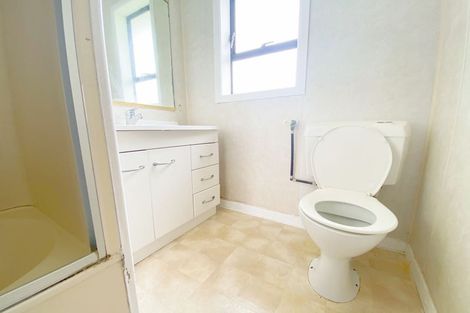 Photo of property in 14 Wharf Road, Te Atatu Peninsula, Auckland, 0610