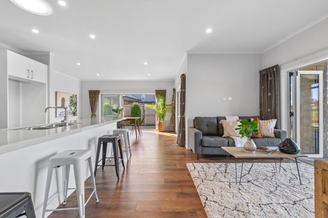 Photo of property in 150 Oriental Parade, Papamoa Beach, Papamoa, 3118