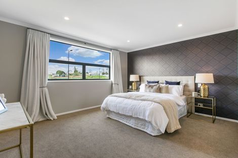 Photo of property in 2 Walter Lawry Road, Paerata, Pukekohe, 2124