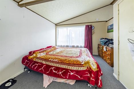 Photo of property in 3 Pushon Place, Clendon Park, Auckland, 2103