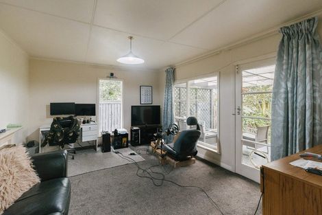 Photo of property in 12 Lifford Place, Awapuni, Palmerston North, 4412