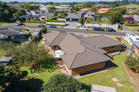 Photo of property in 4 Adam Lile Drive, Highlands Park, New Plymouth, 4312