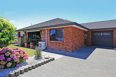 Photo of property in 49a Church Road, Taradale, Napier, 4112