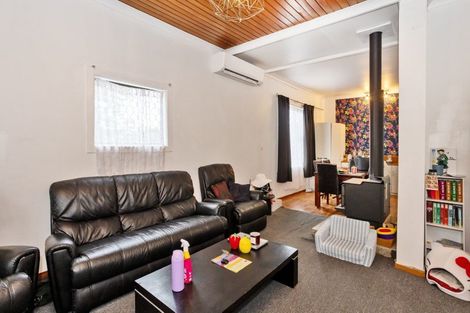 Photo of property in 8 Centre Street, Strathern, Invercargill, 9812