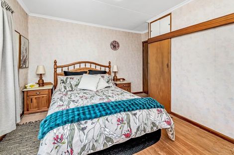 Photo of property in 12 Gift Street, Coalgate, 7673