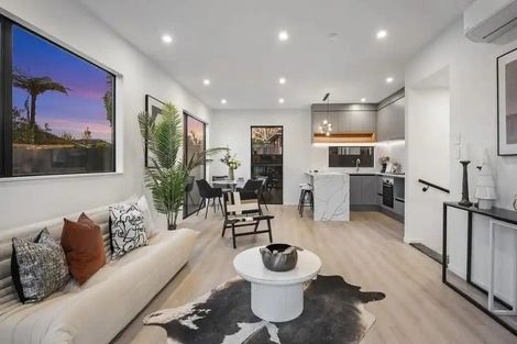 Photo of property in 10 Boyd Avenue, Mangere Bridge, Auckland, 2022