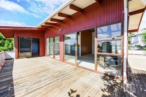 Photo of property in 25 Nui Mana Place, Te Atatu South, Auckland, 0610