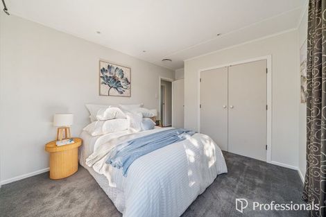 Photo of property in 5 Holly Grove, Maungaraki, Lower Hutt, 5010