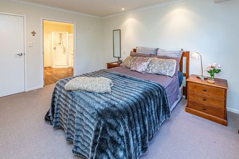 Photo of property in Caversham Park, 2/29 Caversham Road, Westmere, Whanganui, 4501