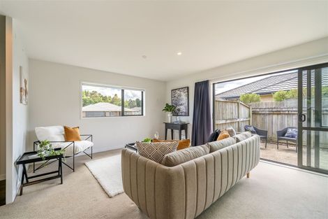 Photo of property in 17 Sunstone Crescent, Brown Owl, Upper Hutt, 5018
