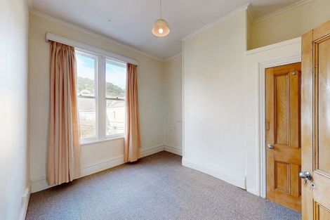 Photo of property in 55 Roxburgh Street, Mount Victoria, Wellington, 6011