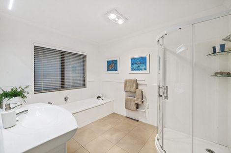 Photo of property in 25 Aurora Avenue, Welcome Bay, Tauranga, 3112