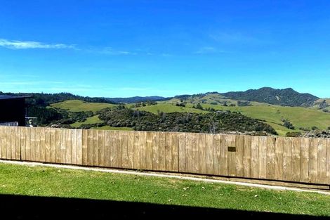 Photo of property in 142 Centennial Drive, Whitianga, 3510