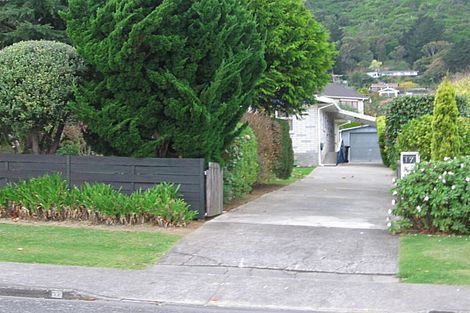 Photo of property in 17 Winara Avenue, Waikanae, 5036