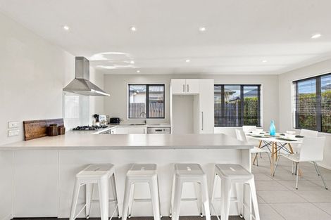 Photo of property in 8 Caulfield Avenue, Halswell, Christchurch, 8025