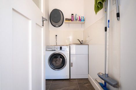 Photo of property in 15 Terrace Road, Bay View, Napier, 4104