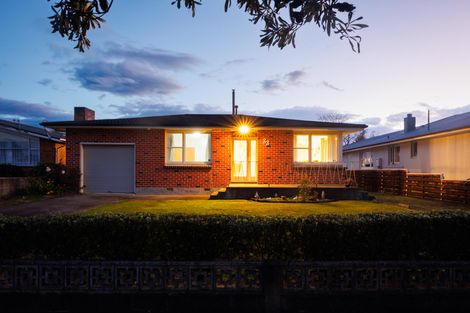 Photo of property in 33 Highbury Avenue, Highbury, Palmerston North, 4412