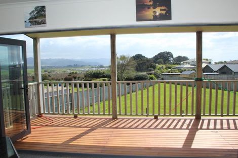 Photo of property in 10 Sea Vista, Athenree, Katikati, 3177