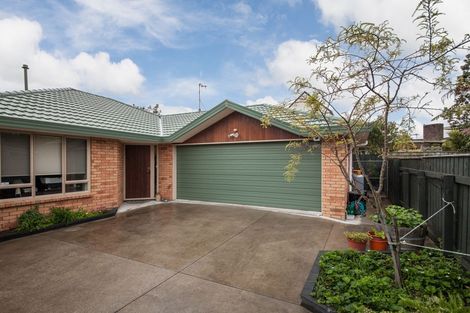 Photo of property in 12 Bendigo Street, Cloverlea, Palmerston North, 4412