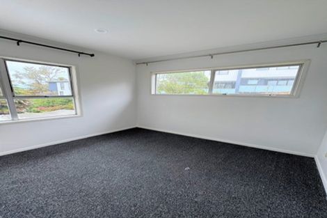 Photo of property in 4 Tawavale Crescent, Totara Vale, Auckland, 0629