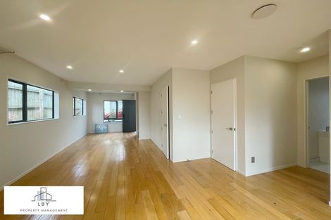 Photo of property in 98 Cardiff Road, Pakuranga, Auckland, 2010