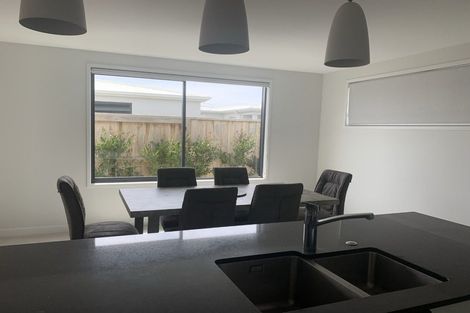 Photo of property in 76 Franks Way, Papamoa Beach, Papamoa, 3118