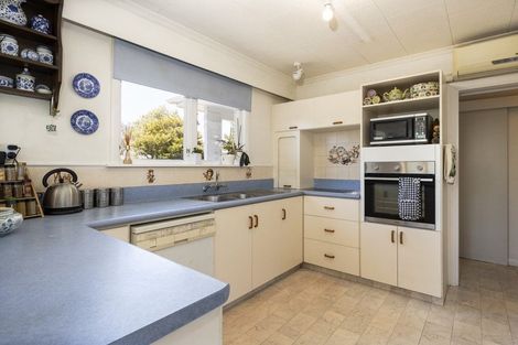 Photo of property in 11 Washington Crescent, Redwoodtown, Blenheim, 7201