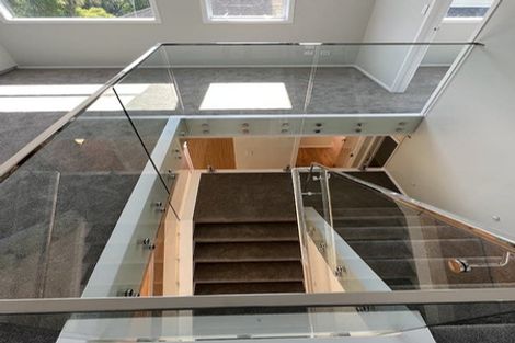 Photo of property in 62a Vandeleur Avenue, Birkdale, Auckland, 0626