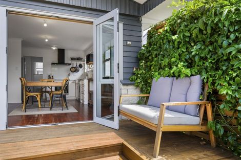 Photo of property in 129 Riverbend Road, Onekawa, Napier, 4110