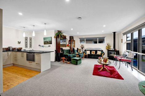 Photo of property in 28 Princes Street, Hawera, 4610