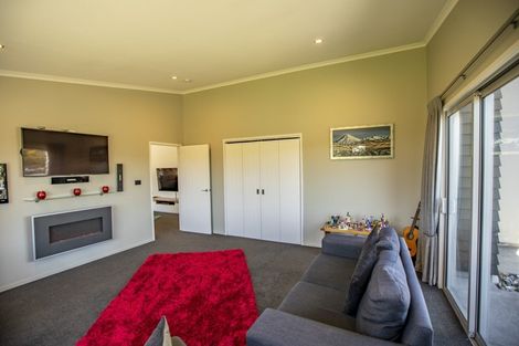 Photo of property in 6a Parkland Drive, Waipawa, 4210