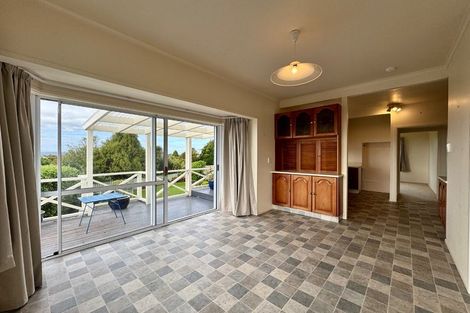 Photo of property in 107 Bleakhouse Road, Mellons Bay, Auckland, 2014