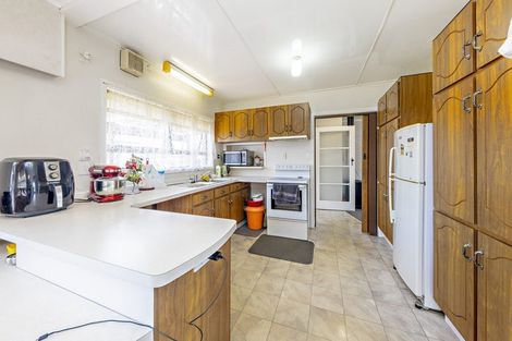 Photo of property in 18 Cameron Street, Papakura, 2110