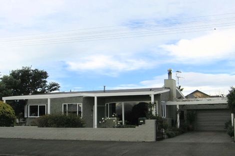 Photo of property in 18 Charles Street, Westshore, Napier, 4110