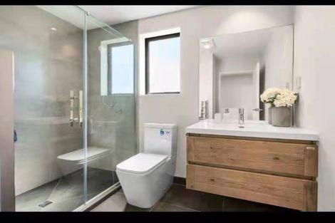 Photo of property in 2/16 Albany Highway, Greenhithe, Auckland, 0632