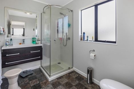 Photo of property in 5 Bay Lair Grove, Island Bay, Wellington, 6023