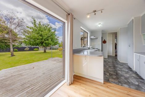 Photo of property in 9 Willow Grove, Waipukurau, 4200