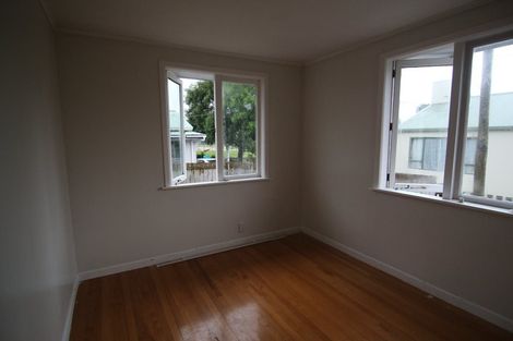 Photo of property in 1/61 Beaubank Road, Kelston, Auckland, 0602