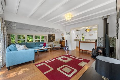 Photo of property in 31 Tane Road, Laingholm, Auckland, 0604