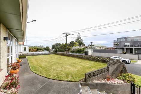 Photo of property in 19 Roy Terrace, Moturoa, New Plymouth, 4310
