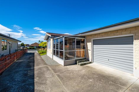 Photo of property in 10a-b Churchill Place, Waimate, 7924