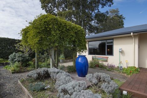 Photo of property in 28 Noble Johnston Drive, Katikati, 3129