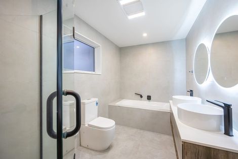 Photo of property in 14 Davey Crescent, Orewa, 0931