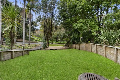 Photo of property in 122 Beach Road, Castor Bay, Auckland, 0620