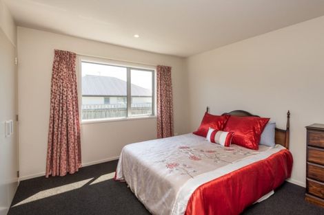 Photo of property in 2 Lake Terrace Road, Burwood, Christchurch, 8061