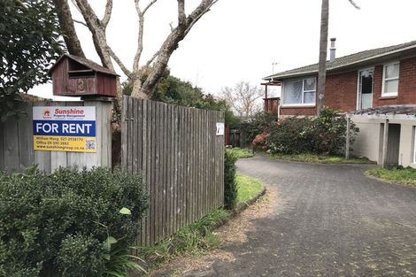 Photo of property in 1/3 Sunset Road, Totara Vale, Auckland, 0632